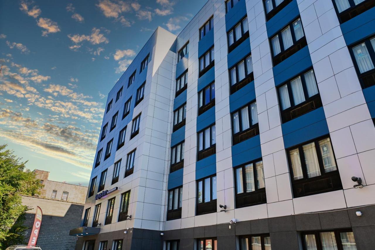 Days Inn By Wyndham Bronx Nyc Nova Iorque Exterior foto