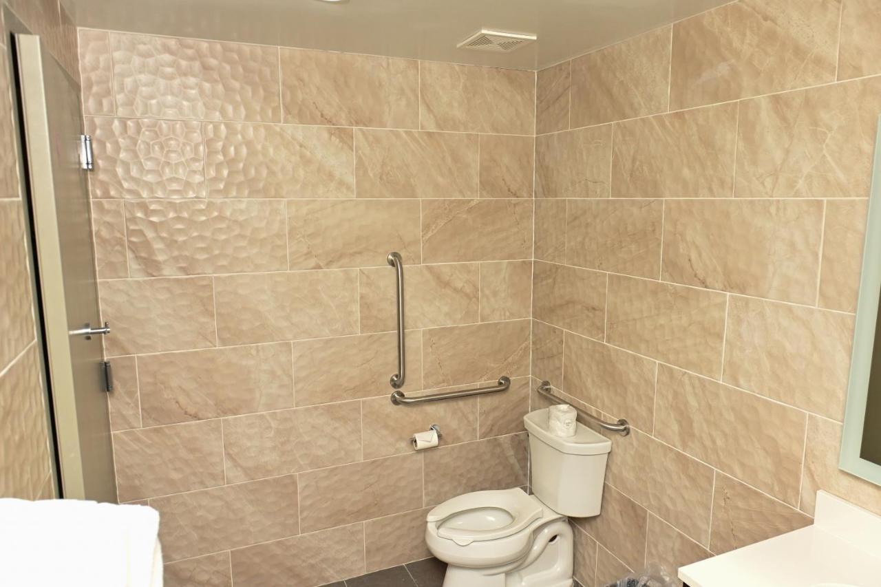 Days Inn By Wyndham Bronx Nyc Nova Iorque Exterior foto