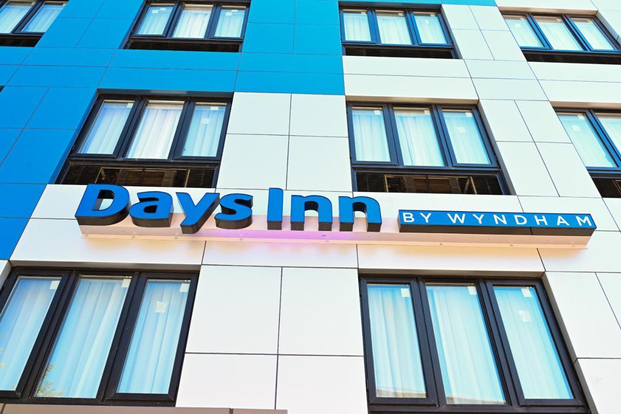 Days Inn By Wyndham Bronx Nyc Nova Iorque Exterior foto