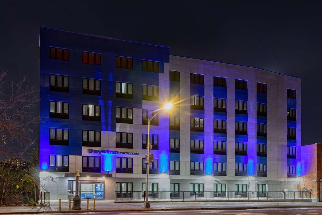 Days Inn By Wyndham Bronx Nyc Nova Iorque Exterior foto